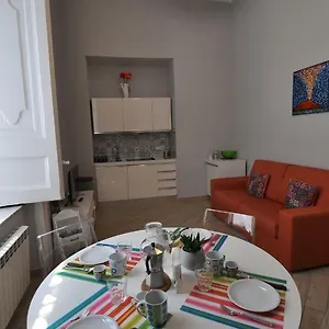 La Casa Di Abbi Apartment